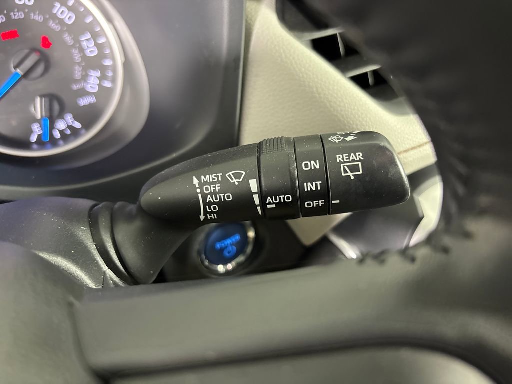 Certified 2022 Toyota RAV4 XLE Premium AWD/4WD image 15