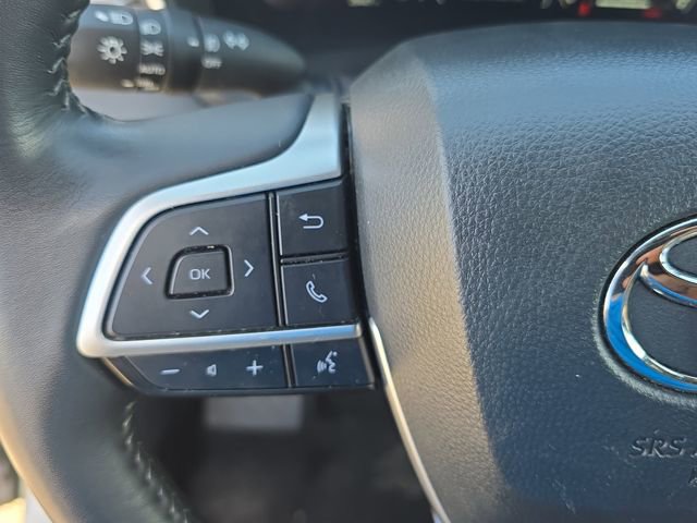 Used 2025 Toyota Highlander XSE AWD/4WD image 19