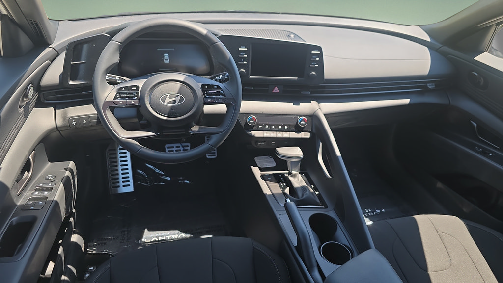 New 2026 Hyundai Elantra Sport FWD image 18