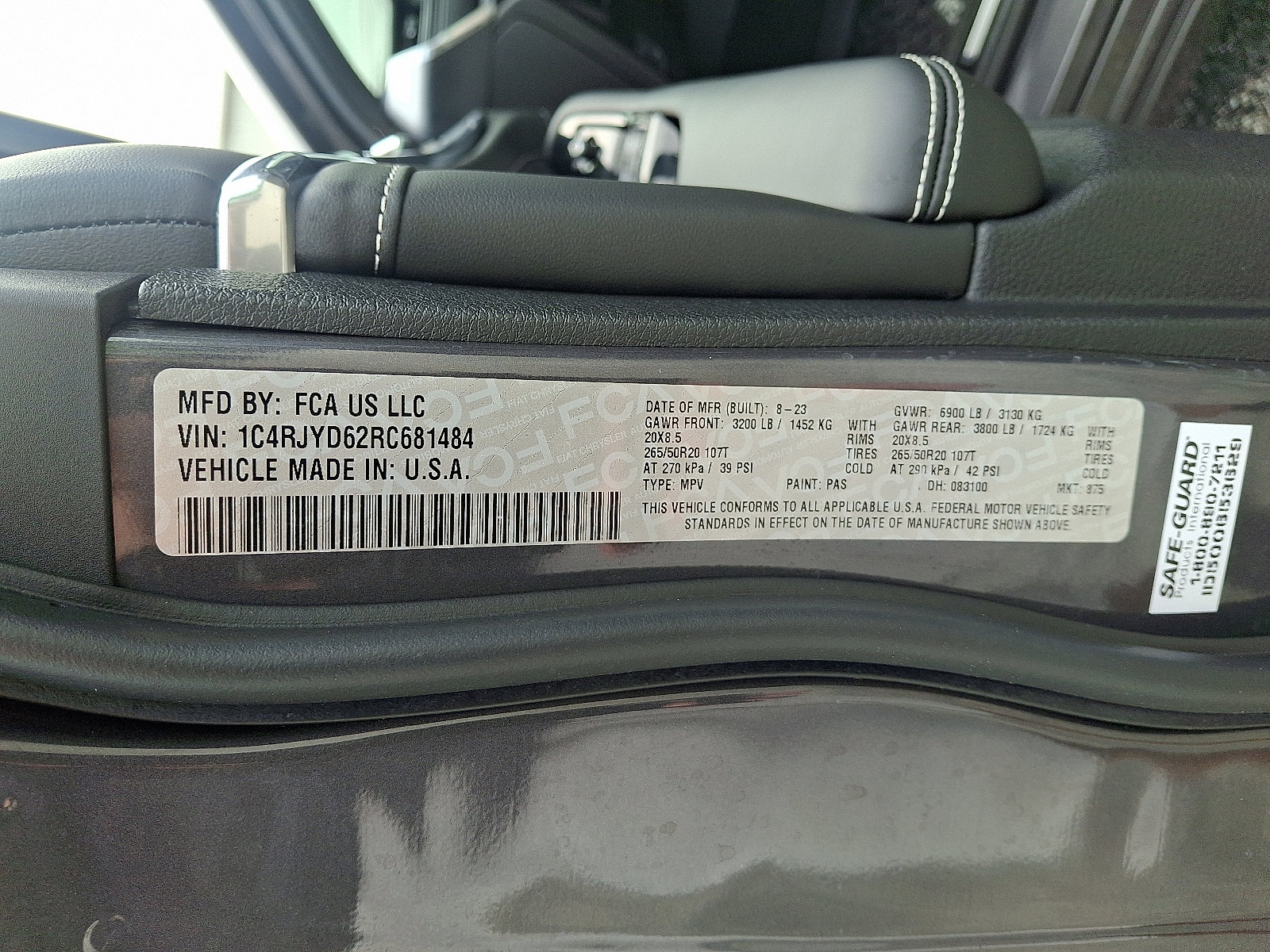 Used 2024 Jeep Grand Cherokee Overland w/ Trailer Tow Package image 28