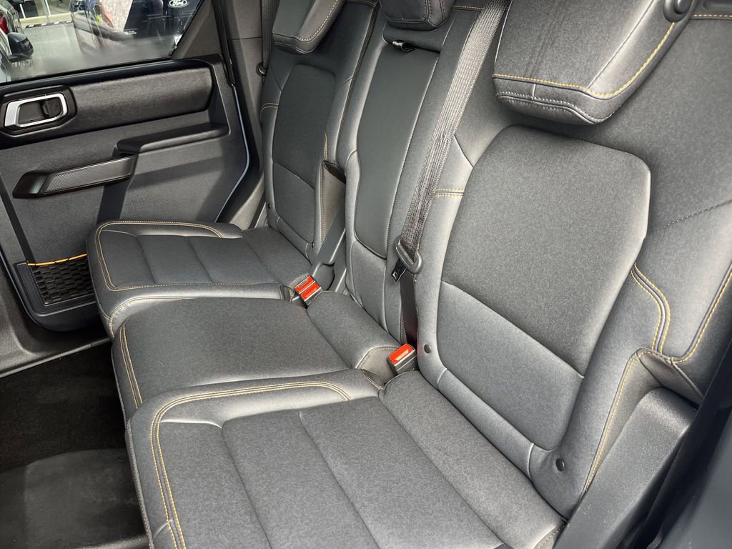 Certified 2024 Ford Bronco Badlands AWD/4WD image 31
