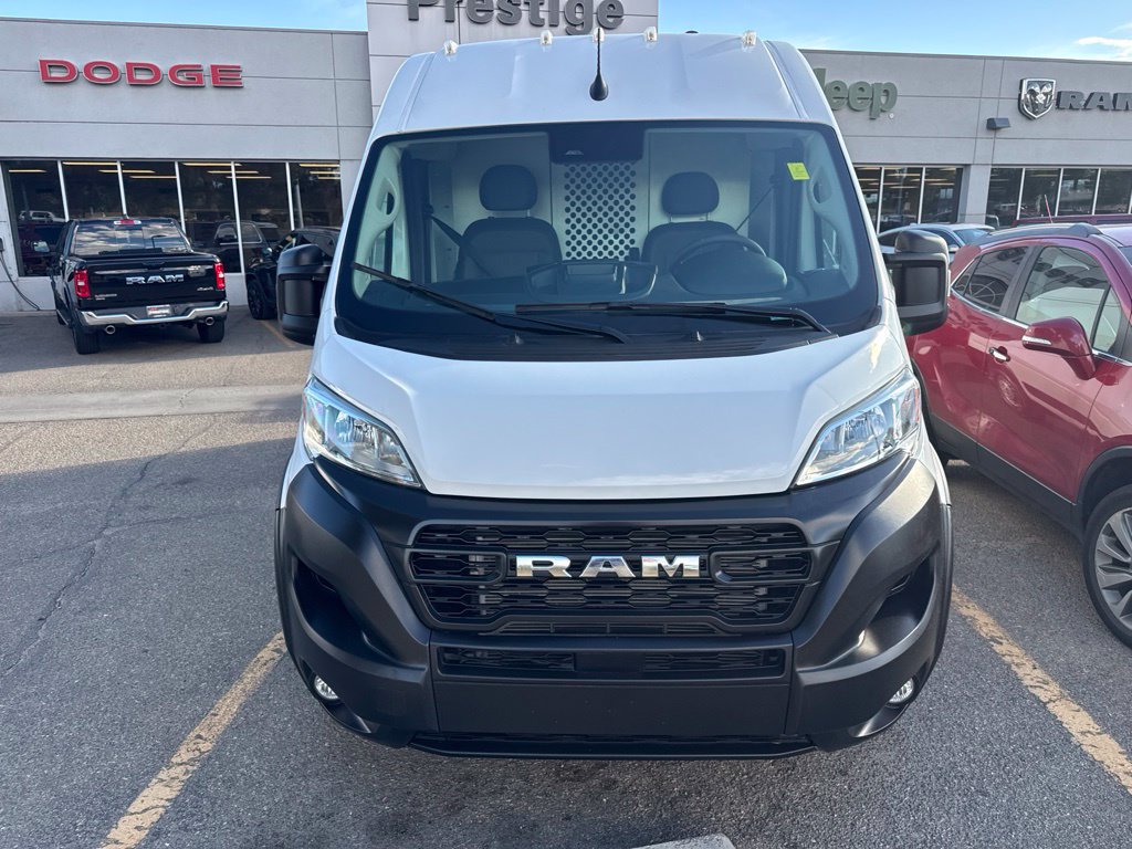 Used 2025 RAM ProMaster 2500 w/ Convenience Group FWD image 4