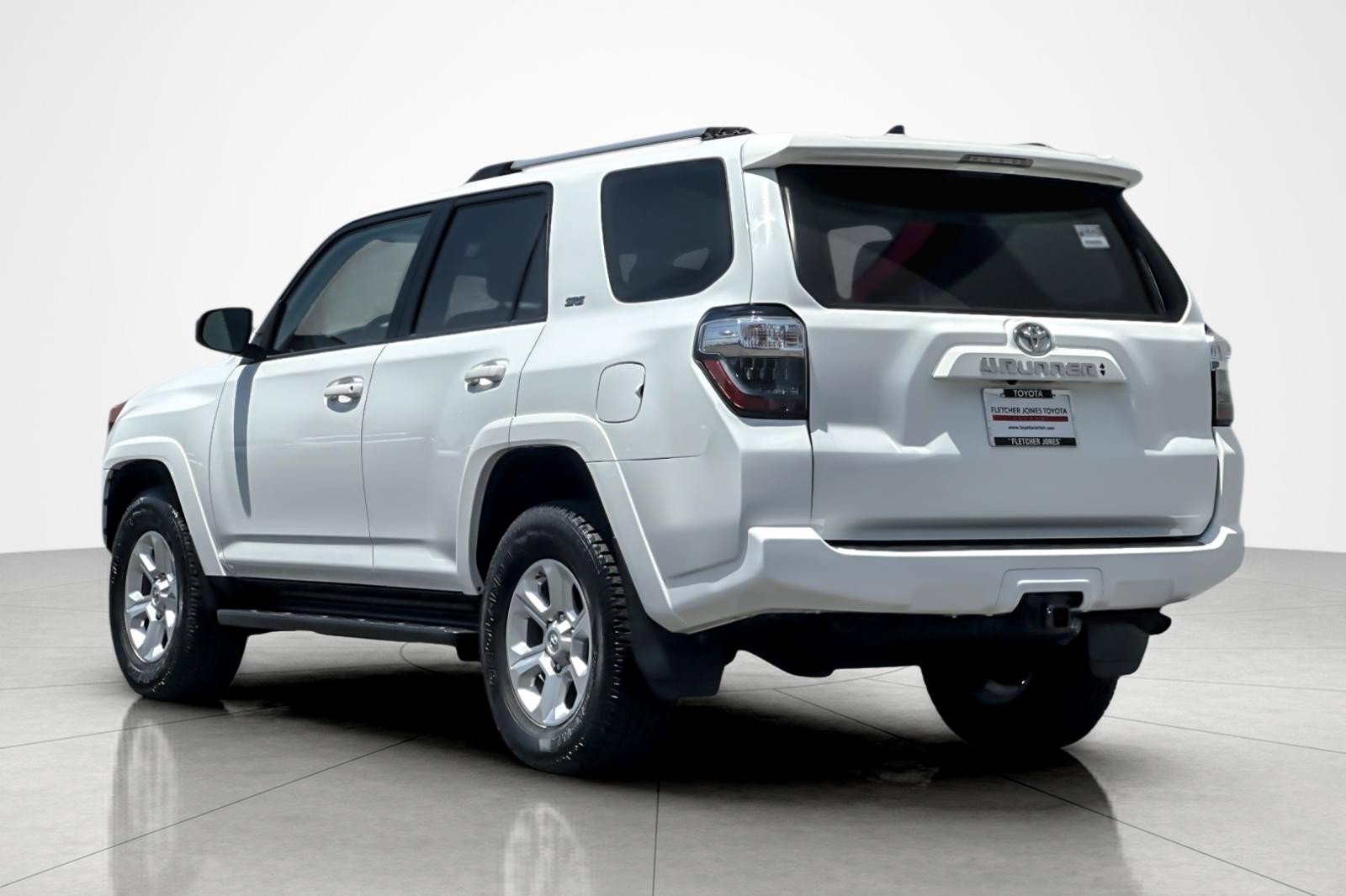 Certified 2021 Toyota 4Runner SR5 AWD/4WD image 3
