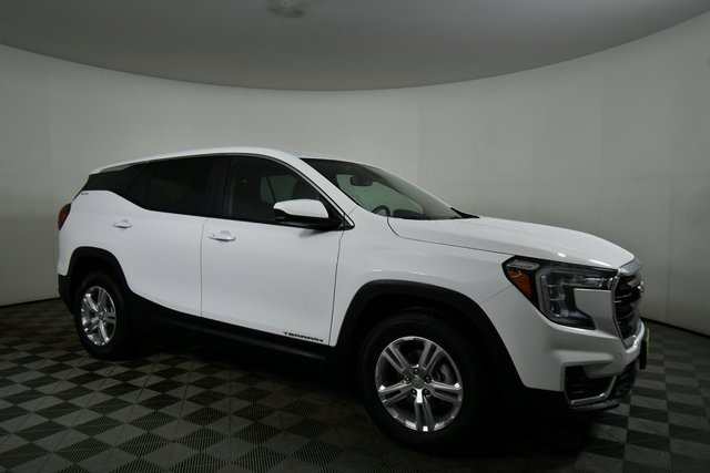 Used 2024 GMC Terrain SLE image 9