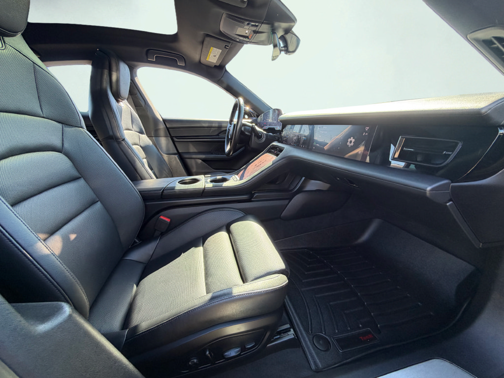 Used 2020 Porsche Taycan 4S AWD/4WD image 41