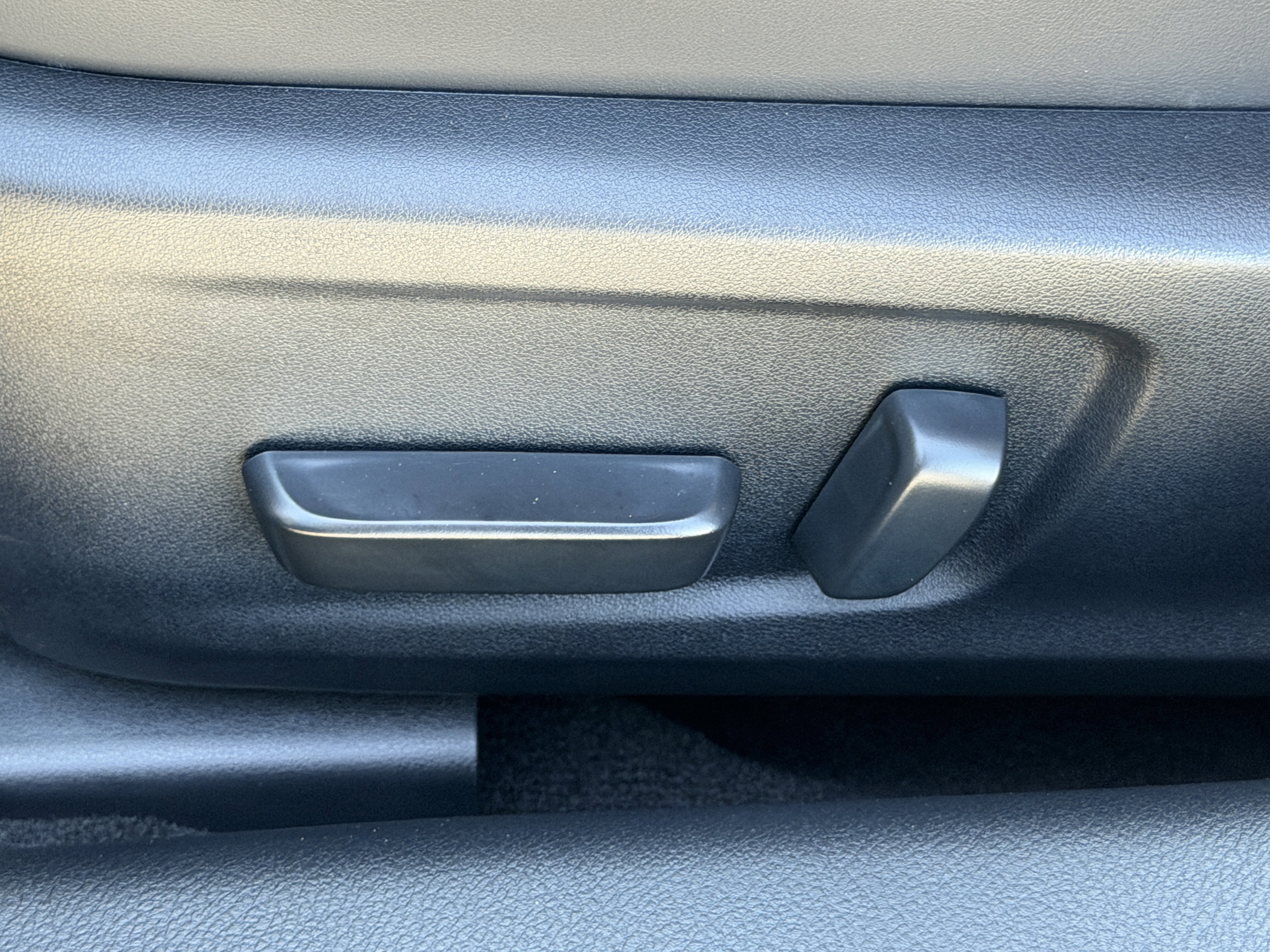 Used 2025 Lexus IS 350 F Sport w/ Accessory Package RWD image 21