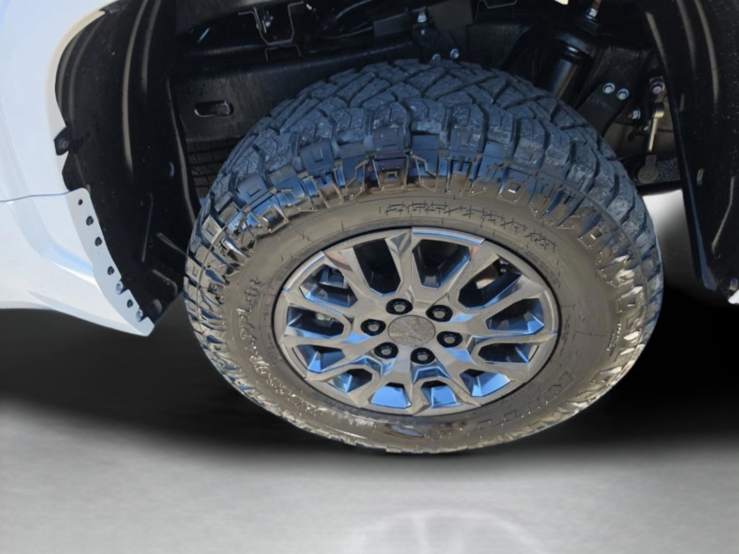 Used 2025 Toyota Tundra SR AWD/4WD image 34