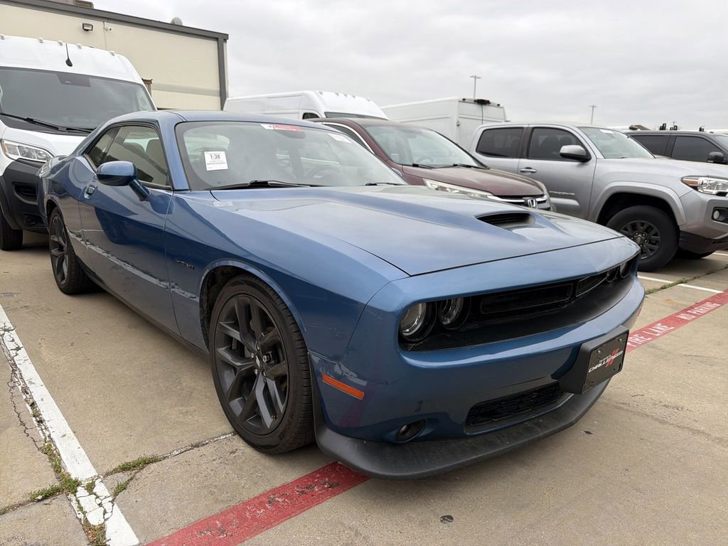 Used 2022 Dodge Challenger R/T w/ Plus Package image 2