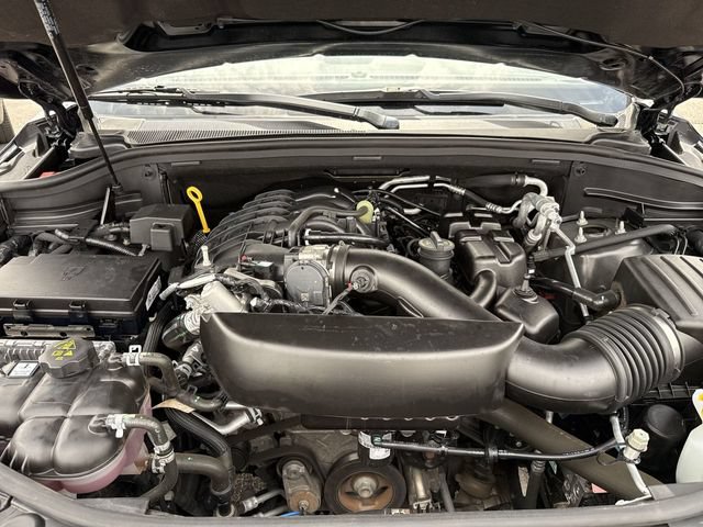 Used 2024 Dodge Durango SXT w/ 3rd Row Seating Group AWD/4WD image 25