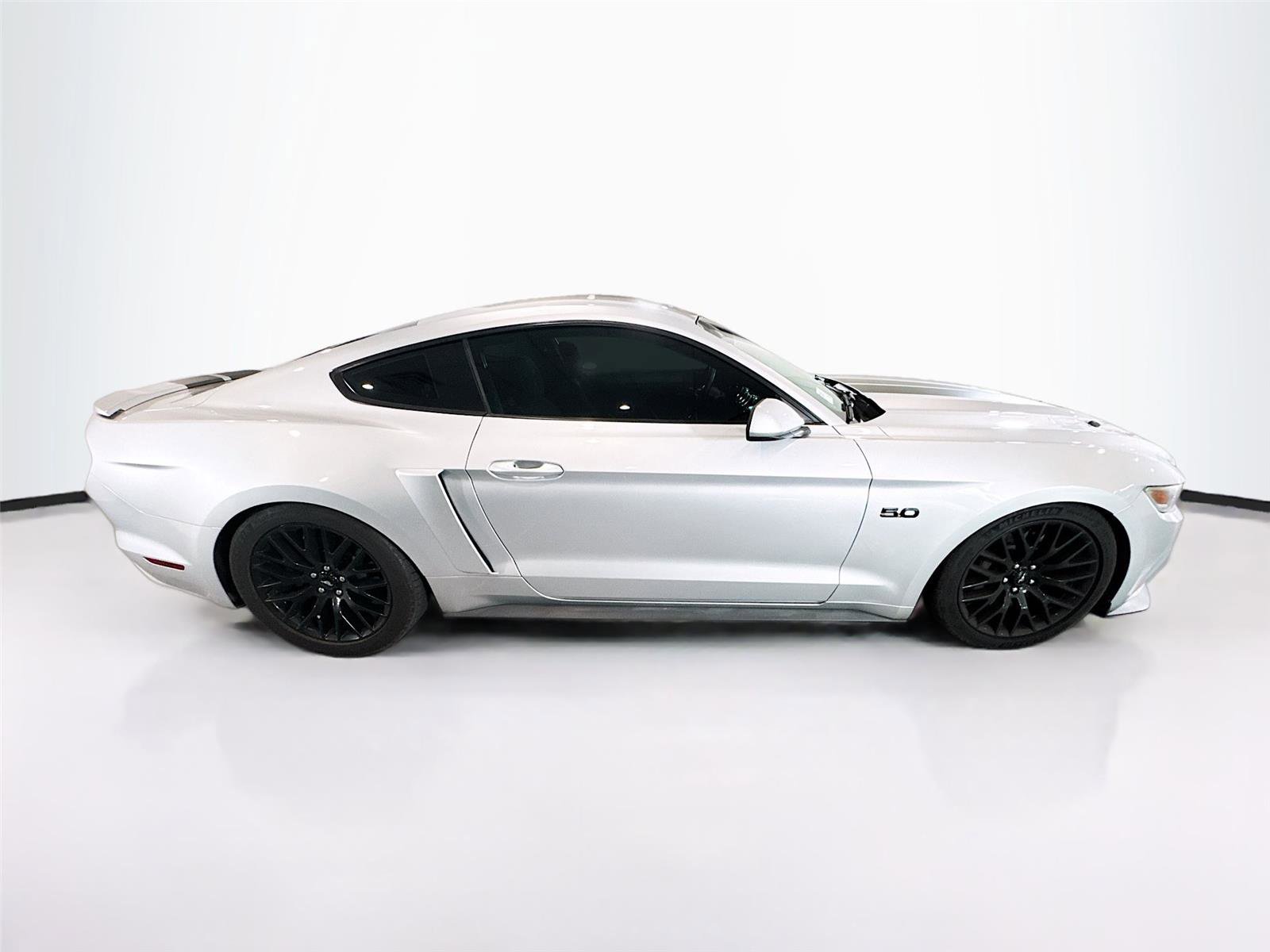 Used 2016 Ford Mustang GT w/ GT Performance Package RWD image 6