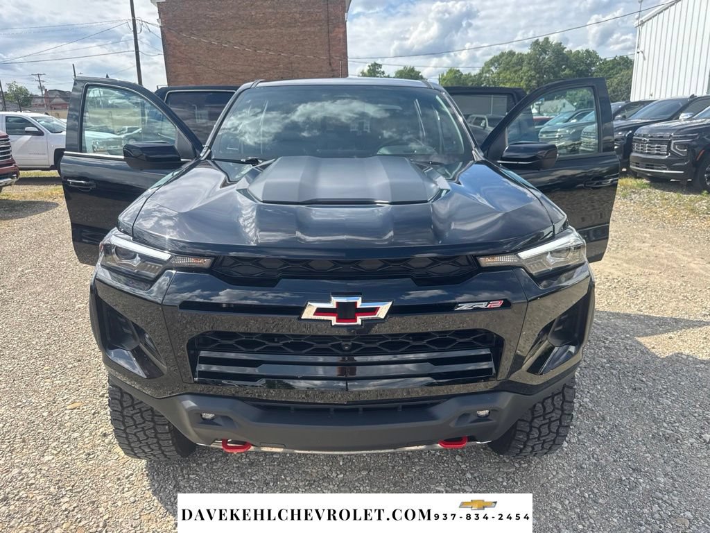Used 2025 Chevrolet Colorado ZR2 w/ Technology Package AWD/4WD image 42