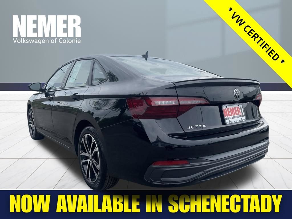 Used 2023 Volkswagen Jetta Sport FWD image 3