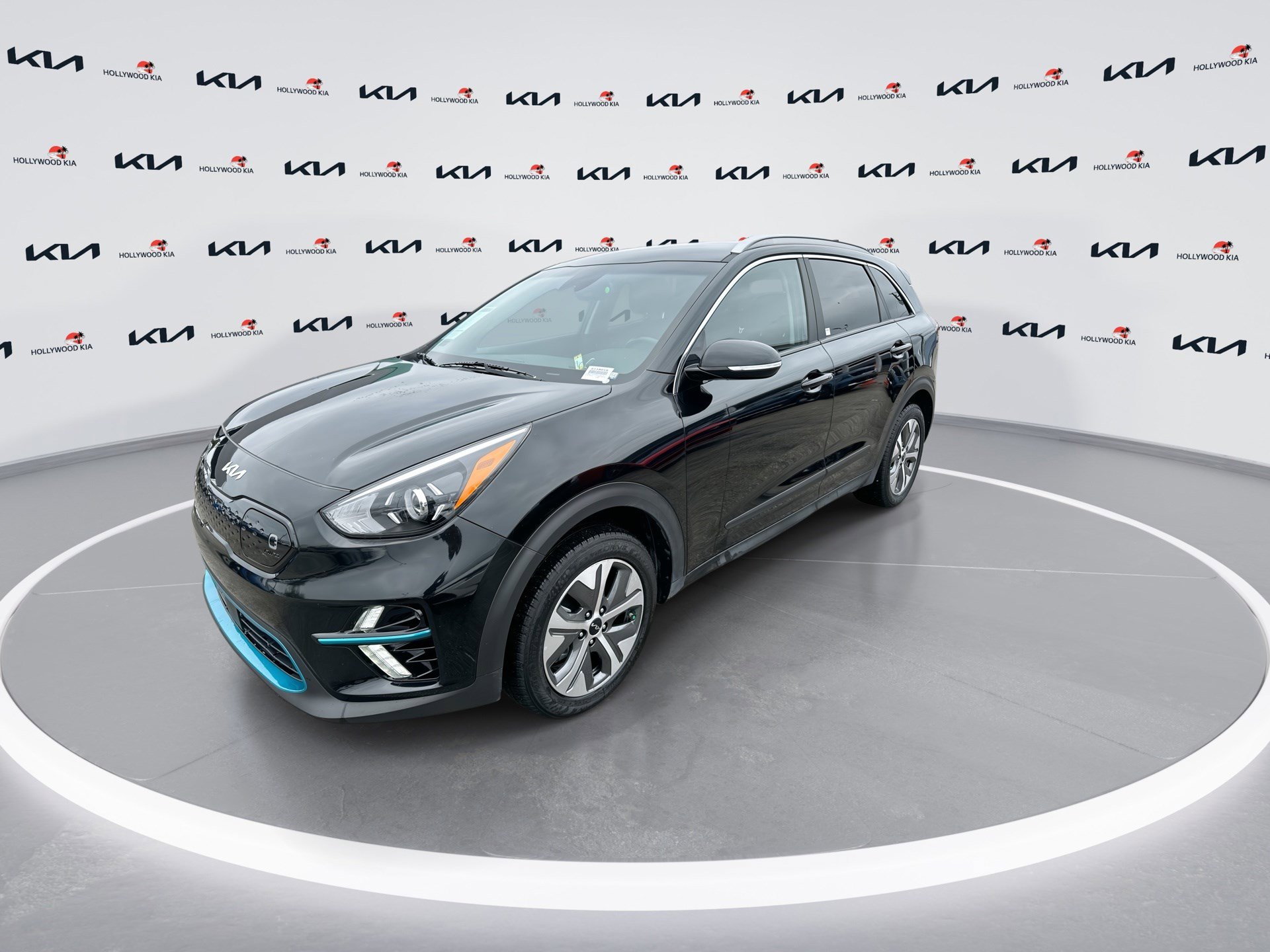 Used 2022 Kia Niro EX image 4