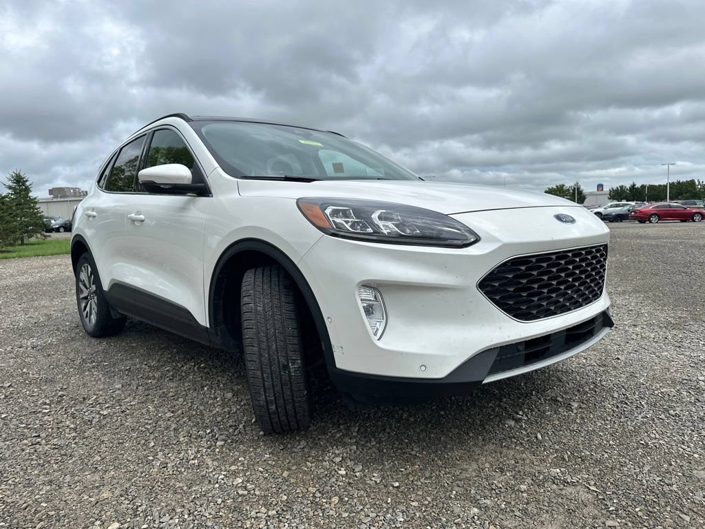Used 2020 Ford Escape Titanium w/ Titanium Premium Package 2.0 AWD/4WD image 14