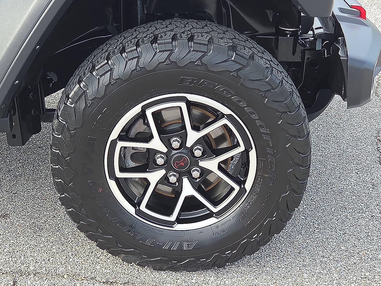 Used 2025 Jeep Wrangler Unlimited Rubicon AWD/4WD image 7