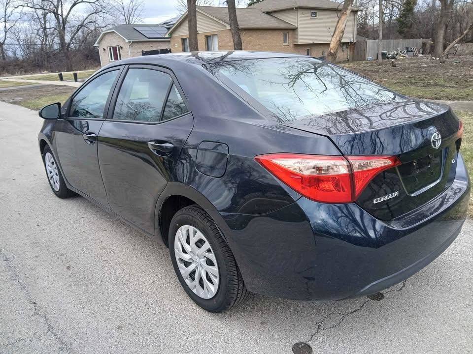 Used 2017 Toyota Corolla LE image 8