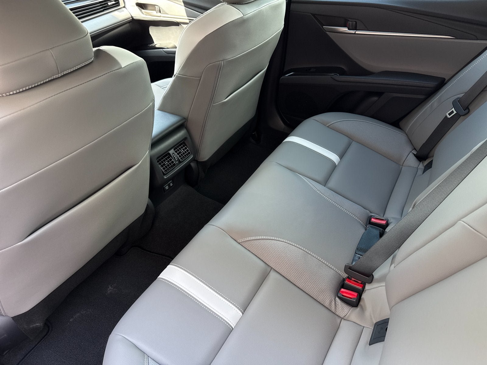 New 2026 Toyota Camry SE w/ Convenience Package FWD image 10