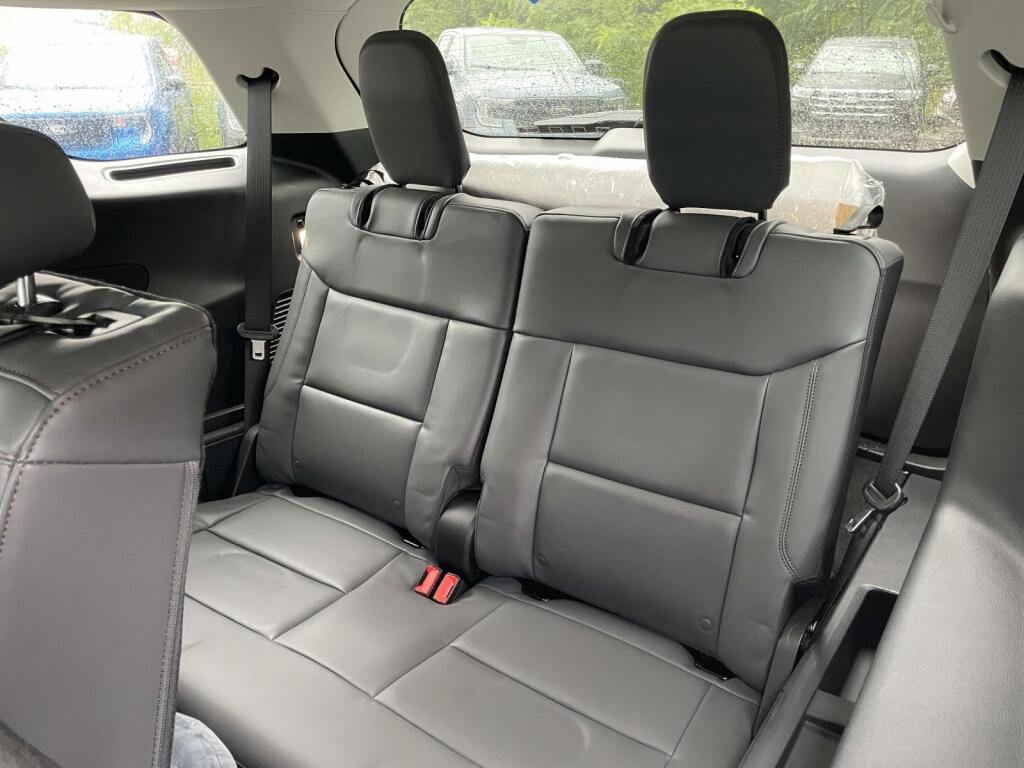 New 2026 Ford Explorer Active w/ Active Comfort Package AWD/4WD image 17