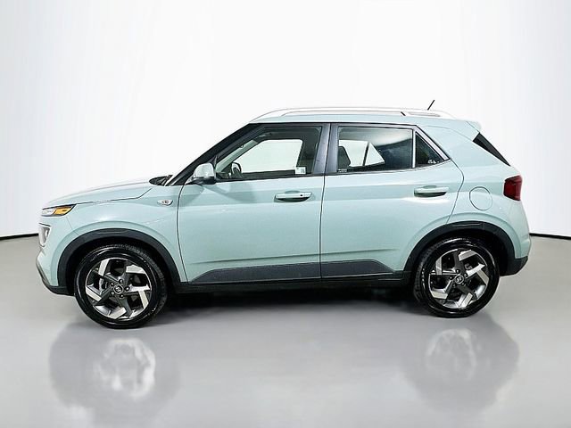 Certified 2025 Hyundai Venue SEL FWD image 4