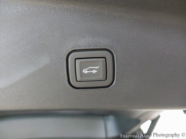 New 2026 Cadillac Vistiq Luxury w/ LPO, Floor Liner Package image 23