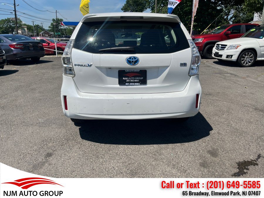 Used 2014 Toyota Prius V Five FWD image 9