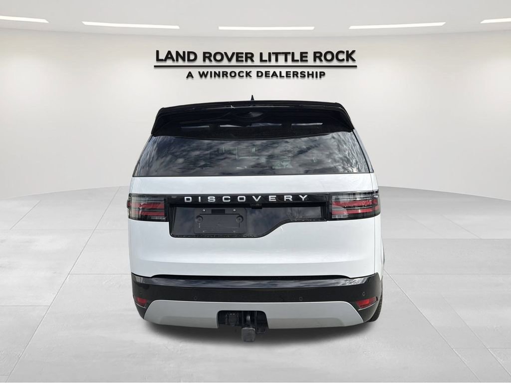 Used 2025 Land Rover Discovery Metropolitan Edition image 5