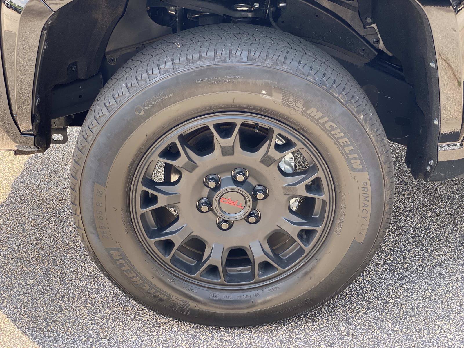 Used 2024 Toyota Tacoma SR5 AWD/4WD image 12