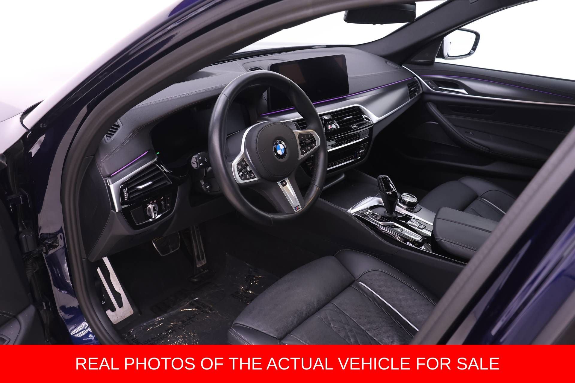 Used 2023 BMW M550i xDrive w/ Executive Package AWD/4WD image 3