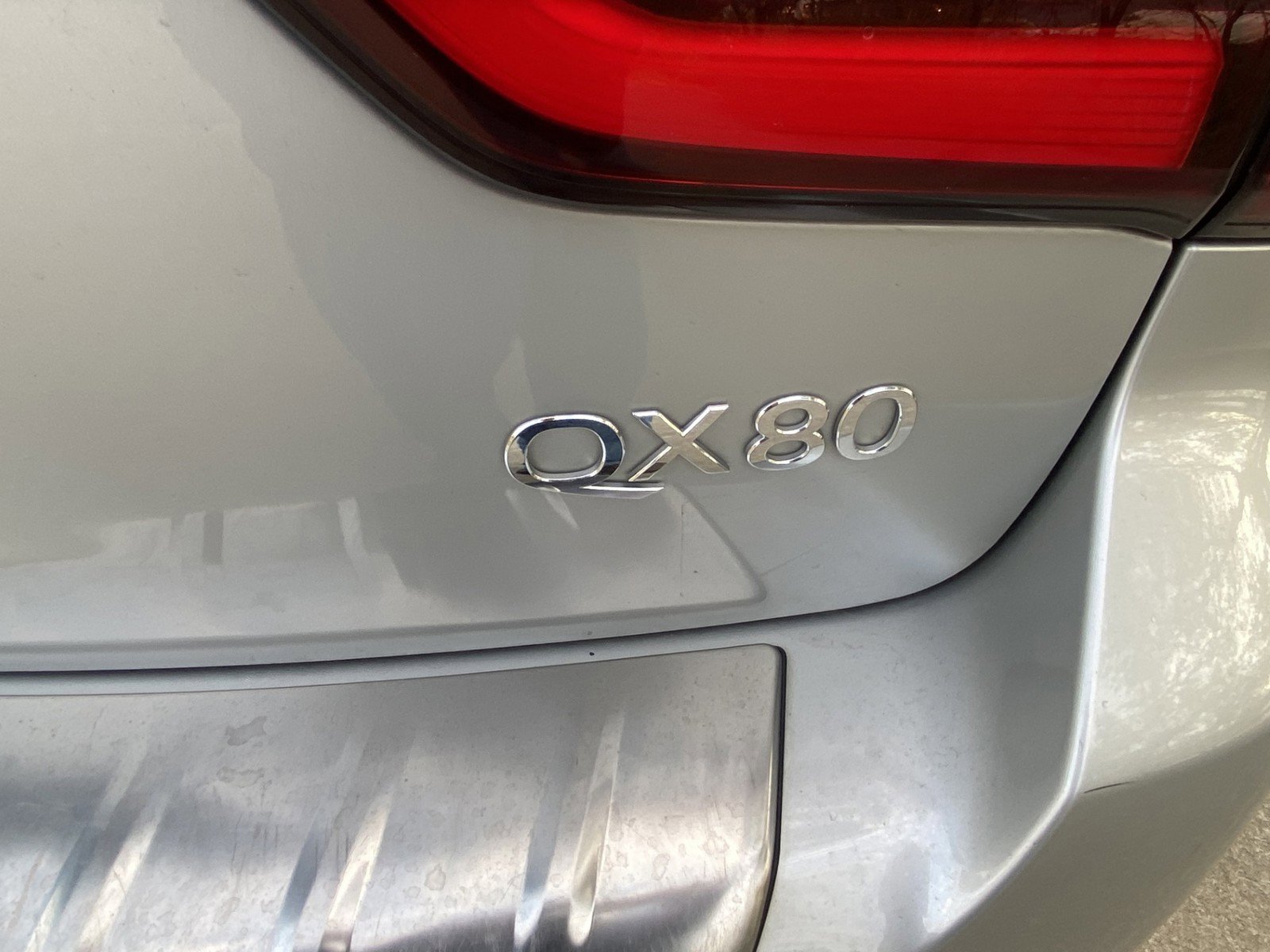 Used 2021 INFINITI QX80 Premium Select w/ All-Season Package image 8