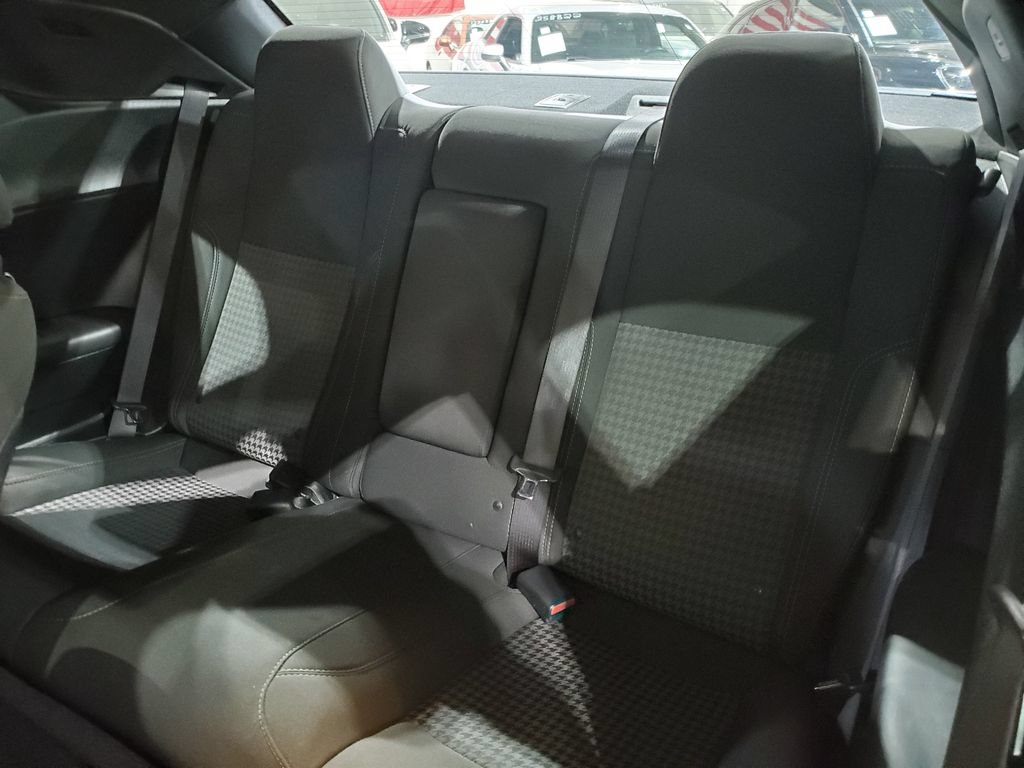 Used 2019 Dodge Challenger SXT RWD image 19