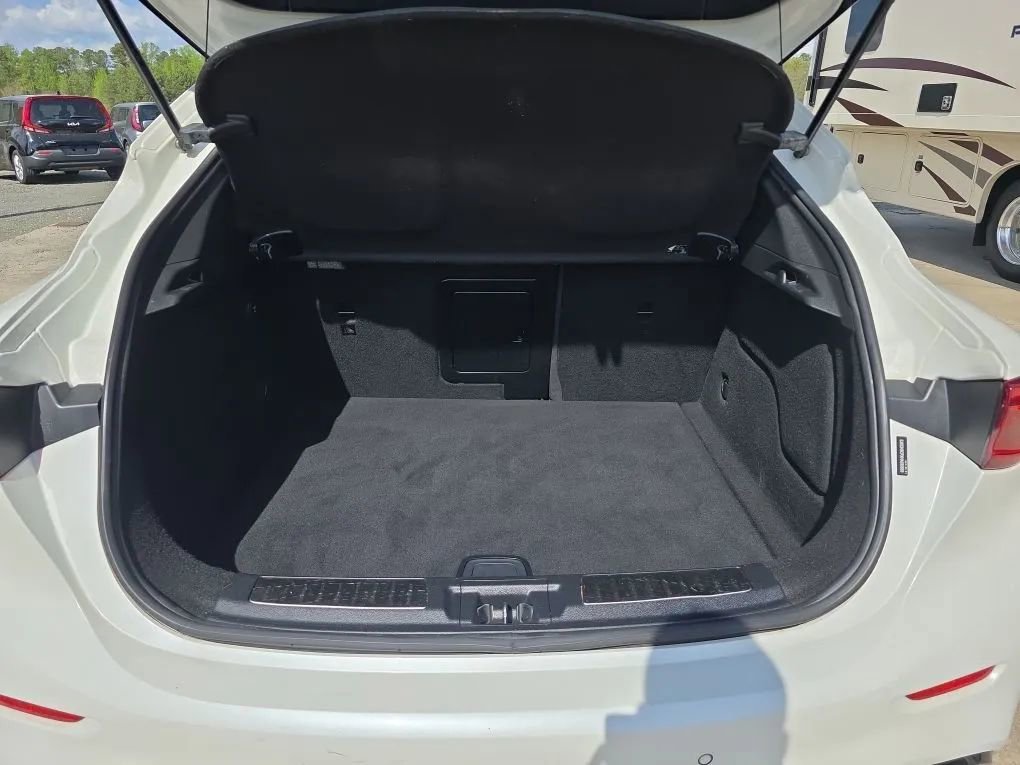 Used 2017 INFINITI QX30 Premium w/ Technology Package image 52