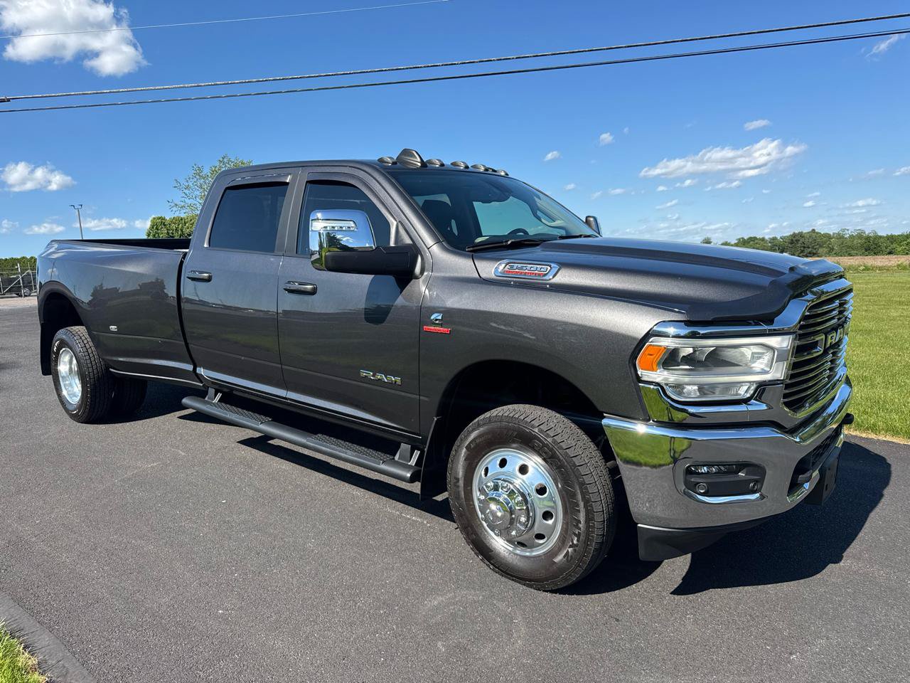 Used 2023 RAM 3500 Laramie AWD/4WD image 5