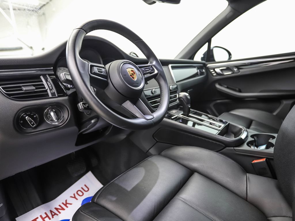Used 2023 Porsche Macan image 10