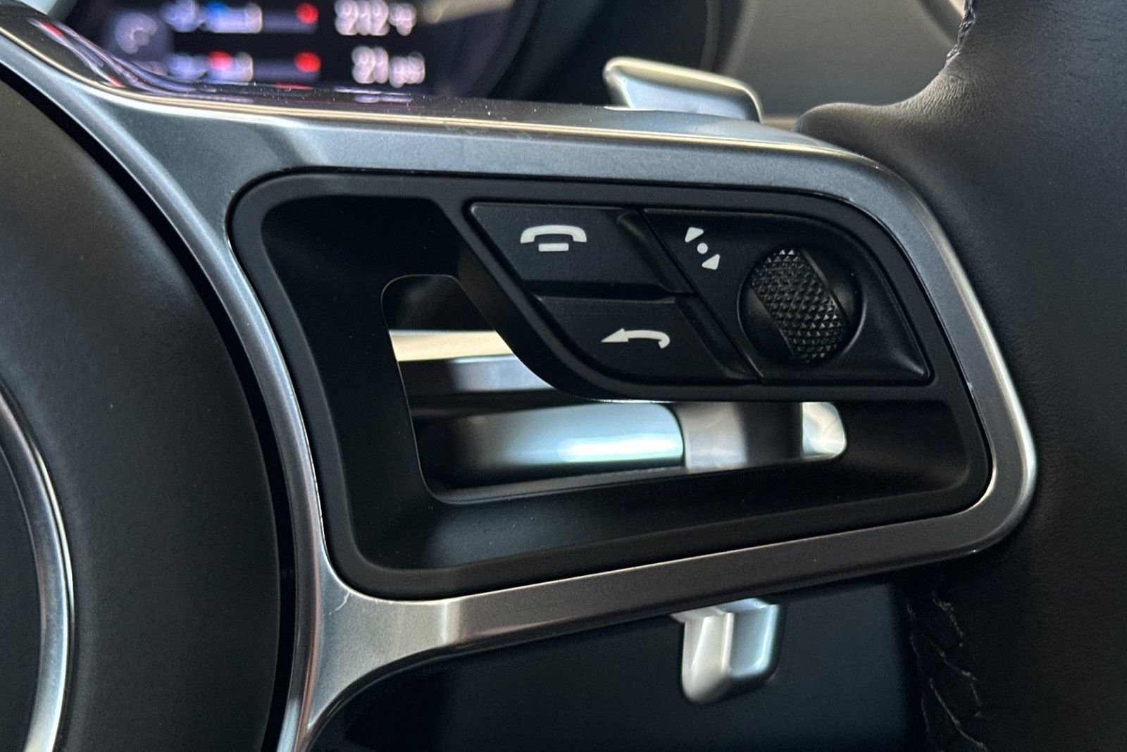 New 2025 Porsche 718 Boxster S image 30