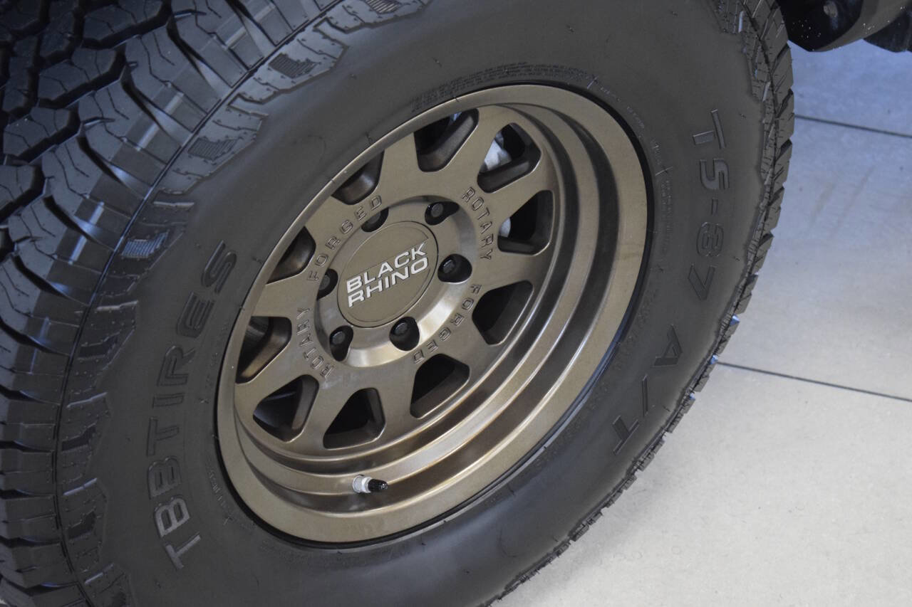 Used 2017 Toyota Tacoma TRD Off-Road image 17