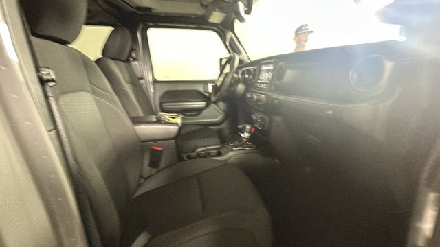 Used 2023 Jeep Wrangler Unlimited w/ Cold Weather Group AWD/4WD image 28