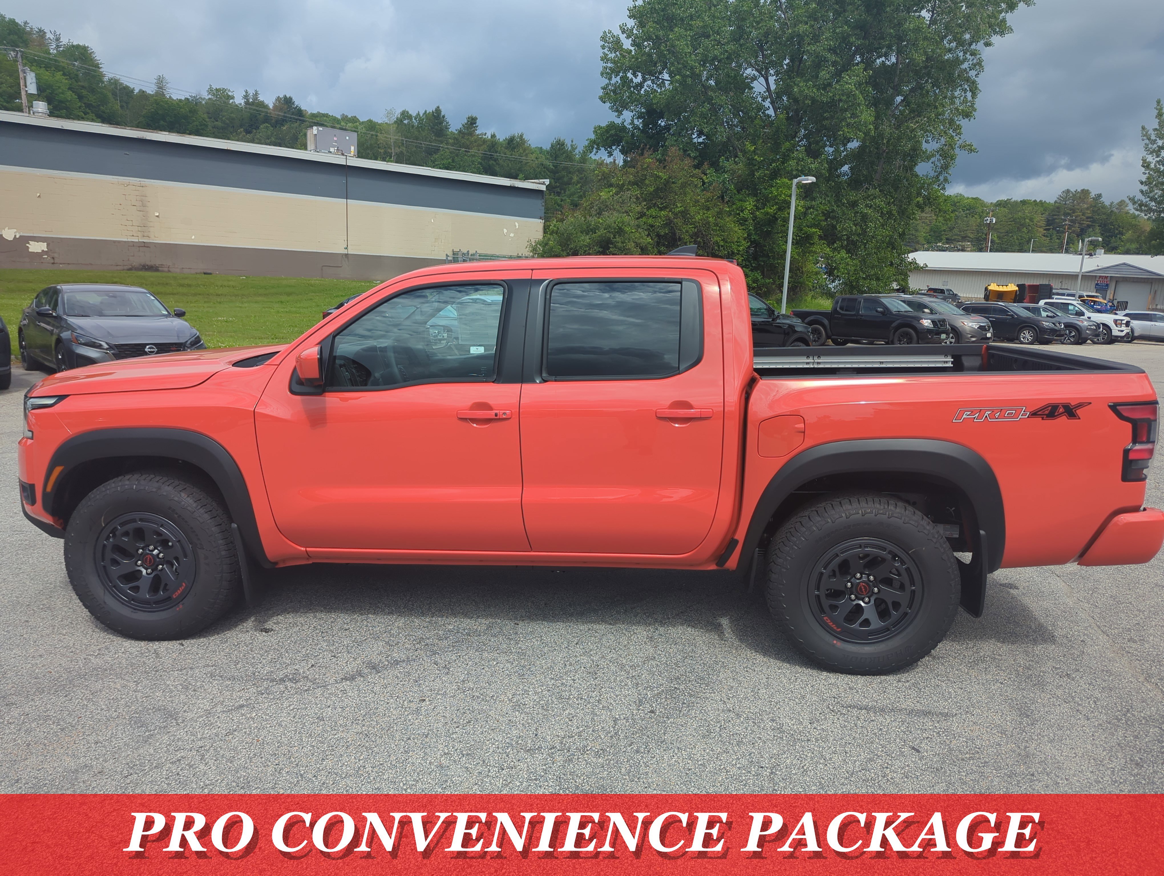 New 2025 Nissan Frontier PRO-4X w/ Pro Convenience Package image 6