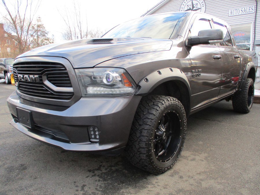 Used 2018 RAM 1500 Sport image 2