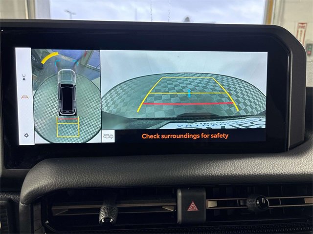 Used 2025 Toyota Land Cruiser image 32