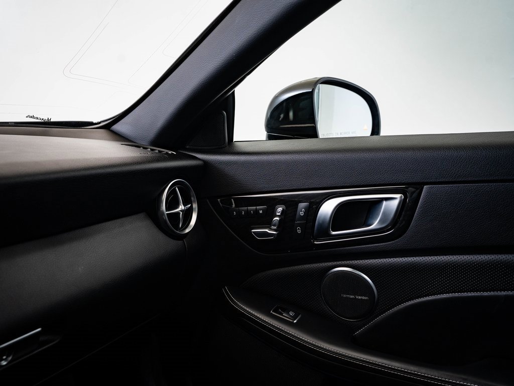 Used 2017 Mercedes-Benz SLC 43 AMG image 36