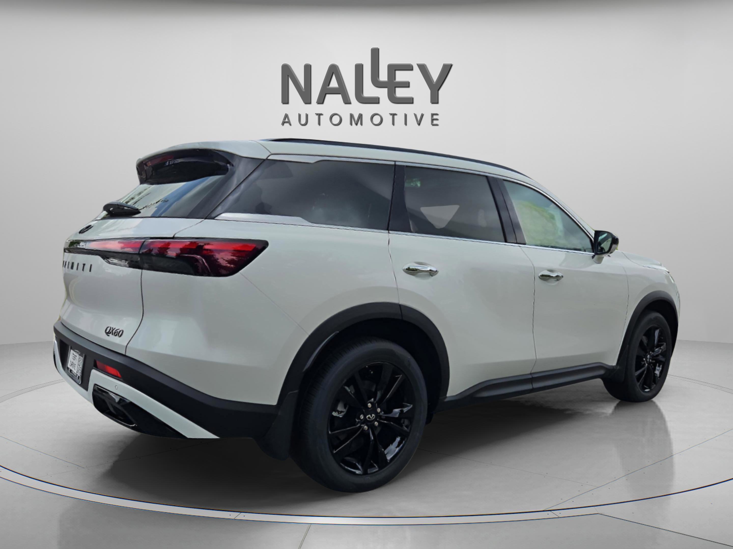 Used 2025 INFINITI QX60 Luxe w/ Black Edition image 5