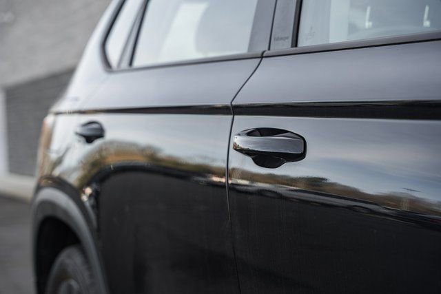 Used 2024 Volkswagen Taos S w/ MDO Package image 16