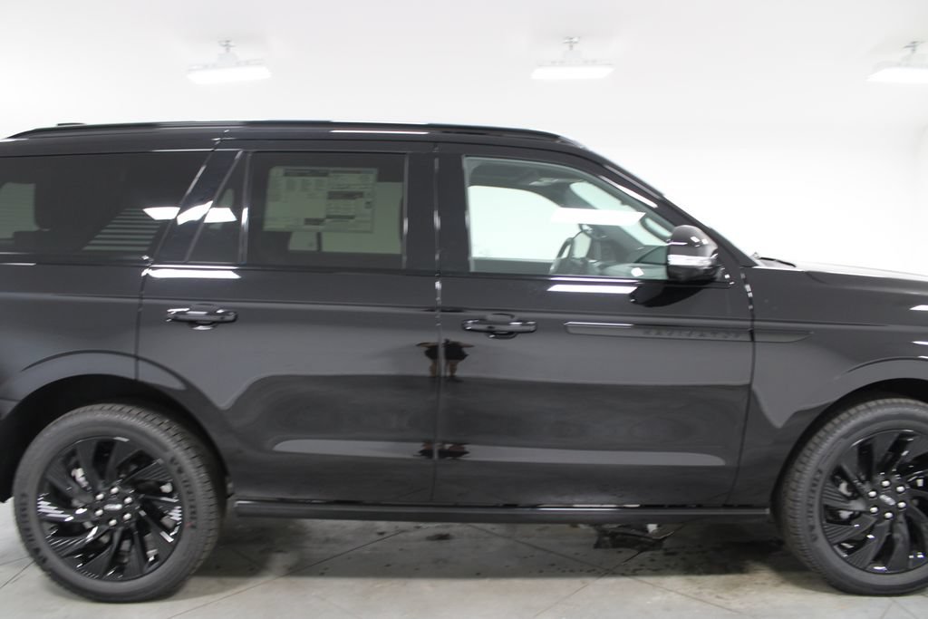 New 2027 Lincoln Navigator Reserve w/ Jet Appearance Package AWD/4WD image 10