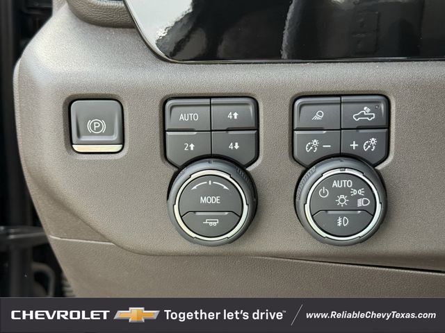 Used 2022 Chevrolet Silverado 1500 LTZ w/ Z71 Off-Road Package AWD/4WD image 29