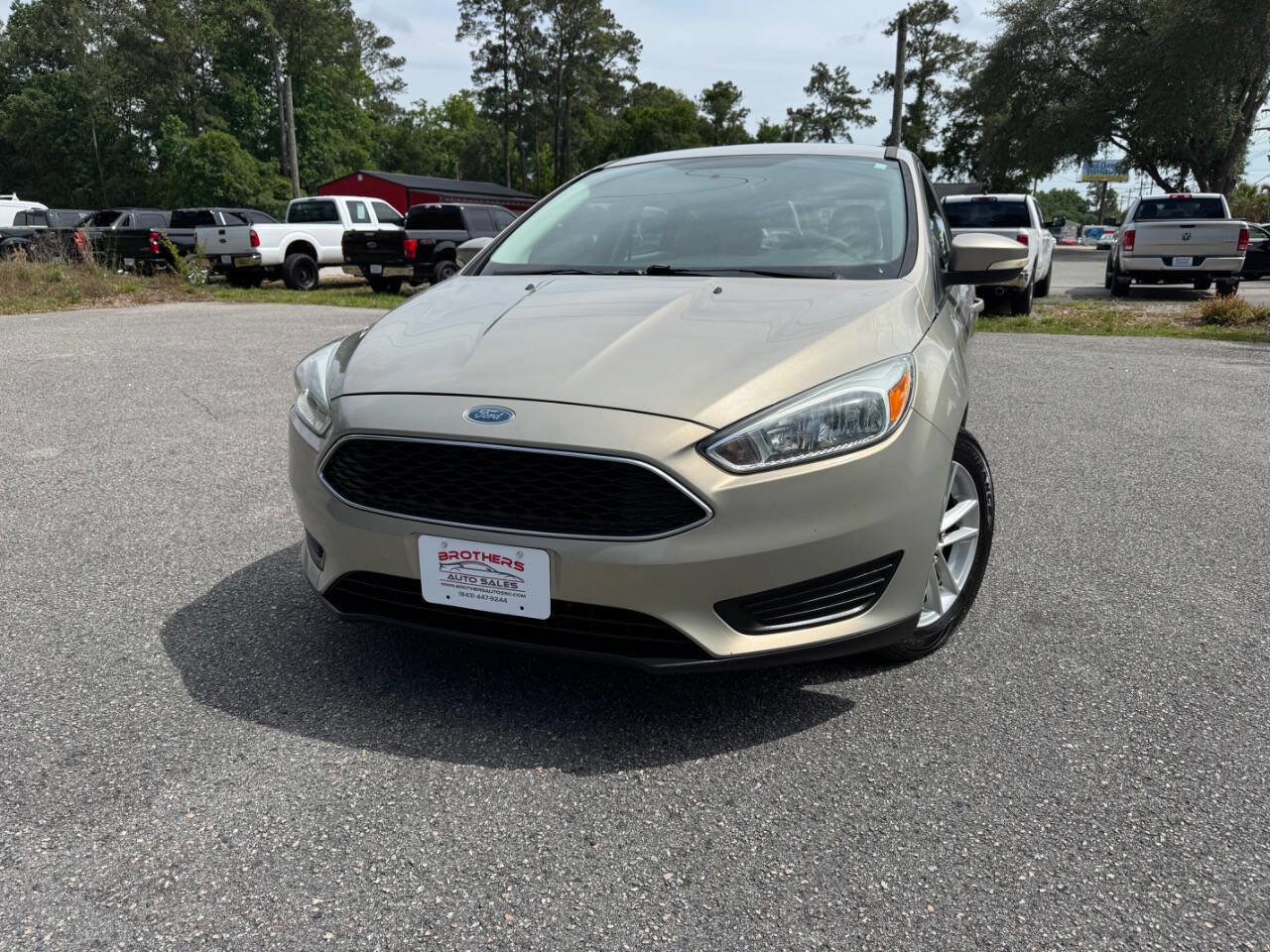 Used 2015 Ford Focus SE FWD image 25