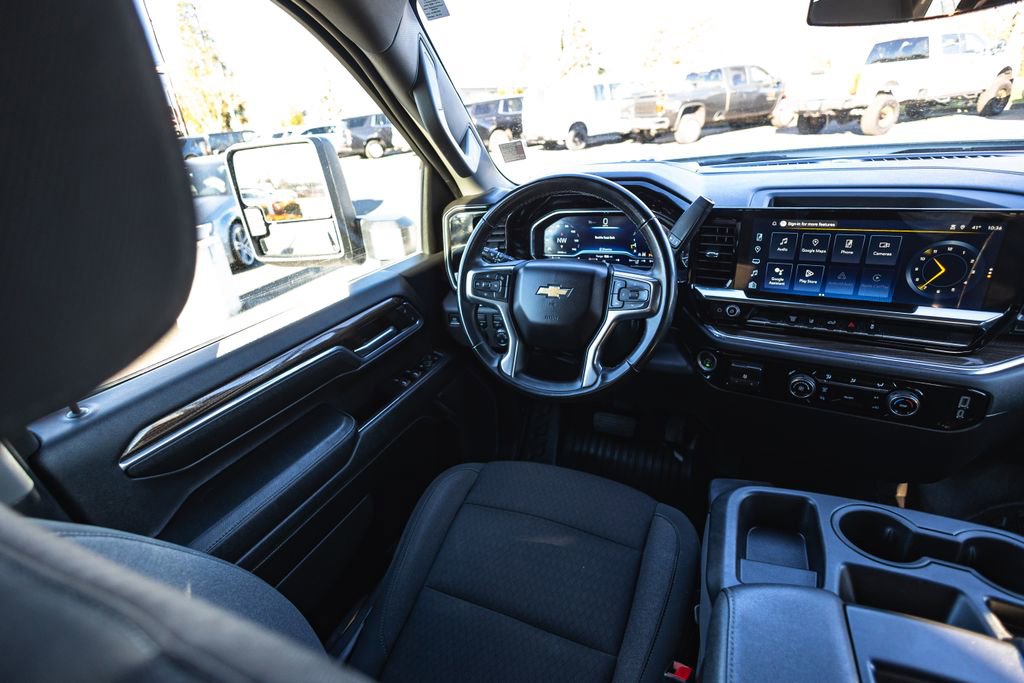 Used 2024 Chevrolet Silverado 3500 LT image 23