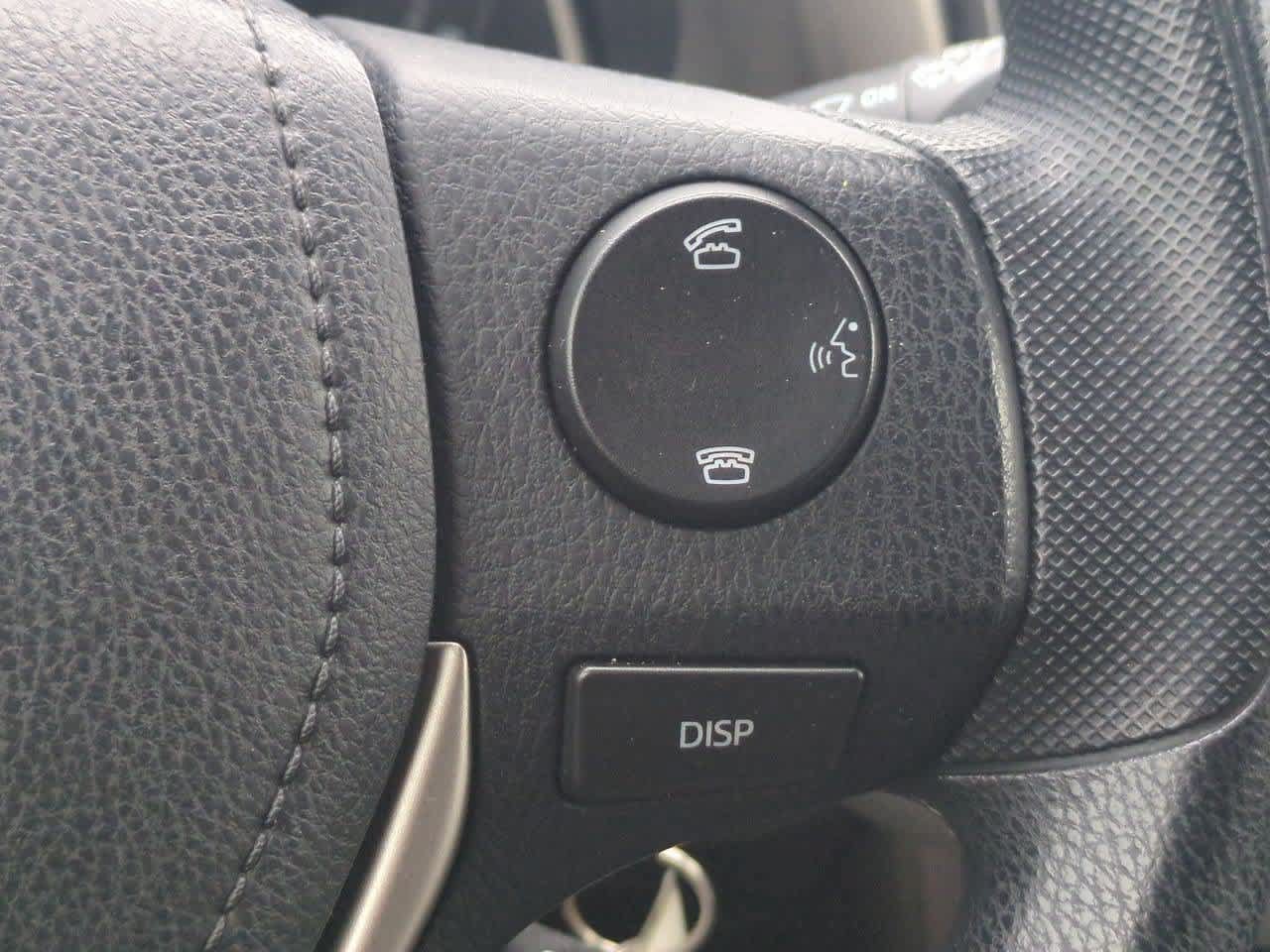 Used 2015 Toyota RAV4 LE AWD/4WD image 23