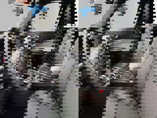 Certified 2024 Jeep Compass Latitude w/ Convenience Group image 9