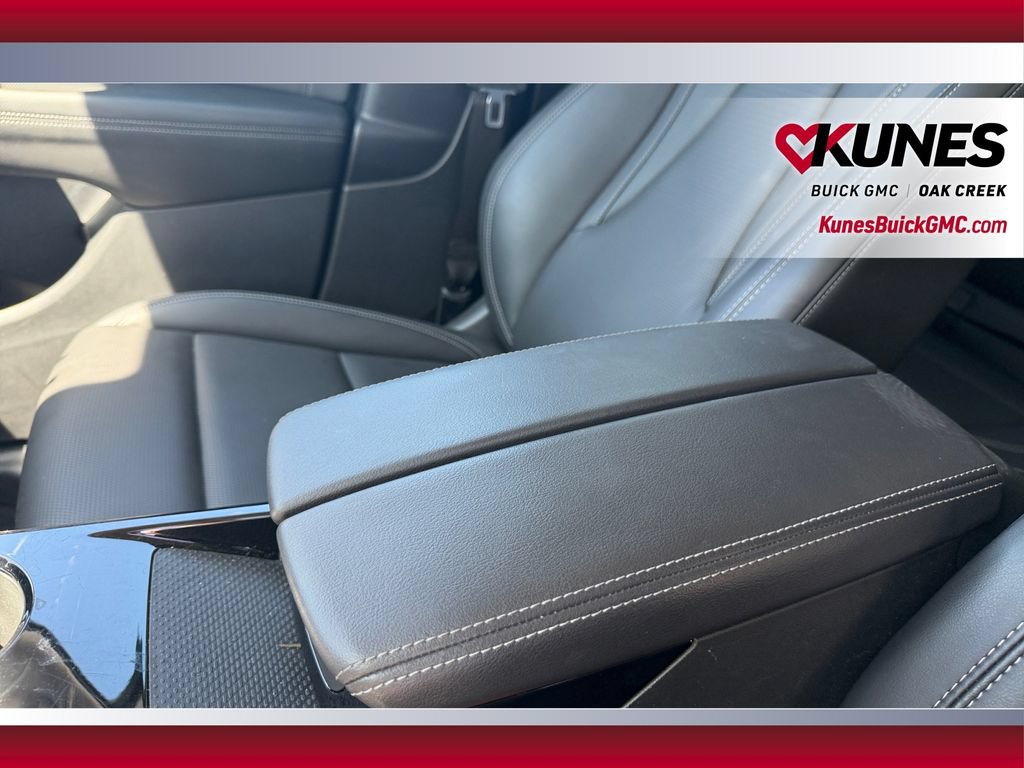 Used 2024 Buick Envision Preferred AWD/4WD image 32