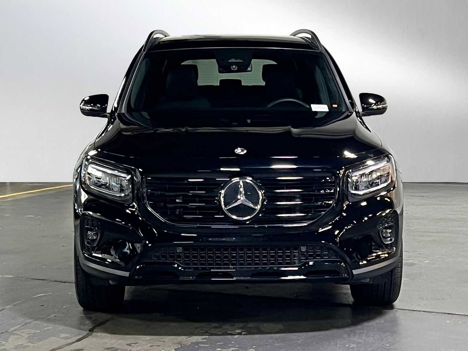 Used 2026 Mercedes-Benz GLB 250 4MATIC image 8